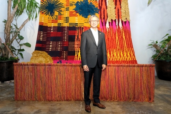 คุณพิมล ศรีวิกรม์